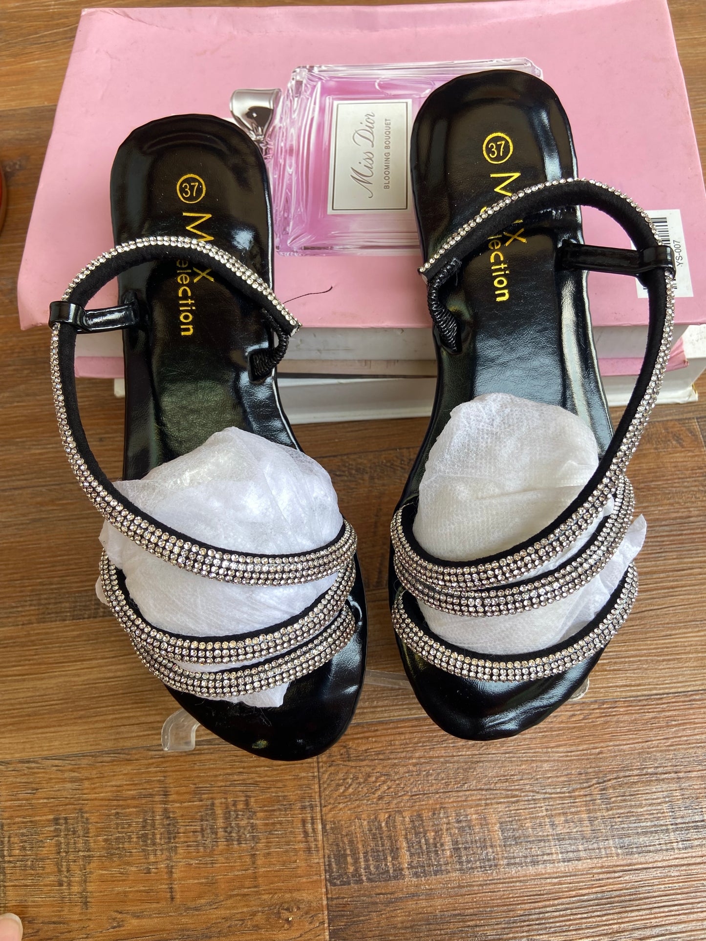 Max sandal