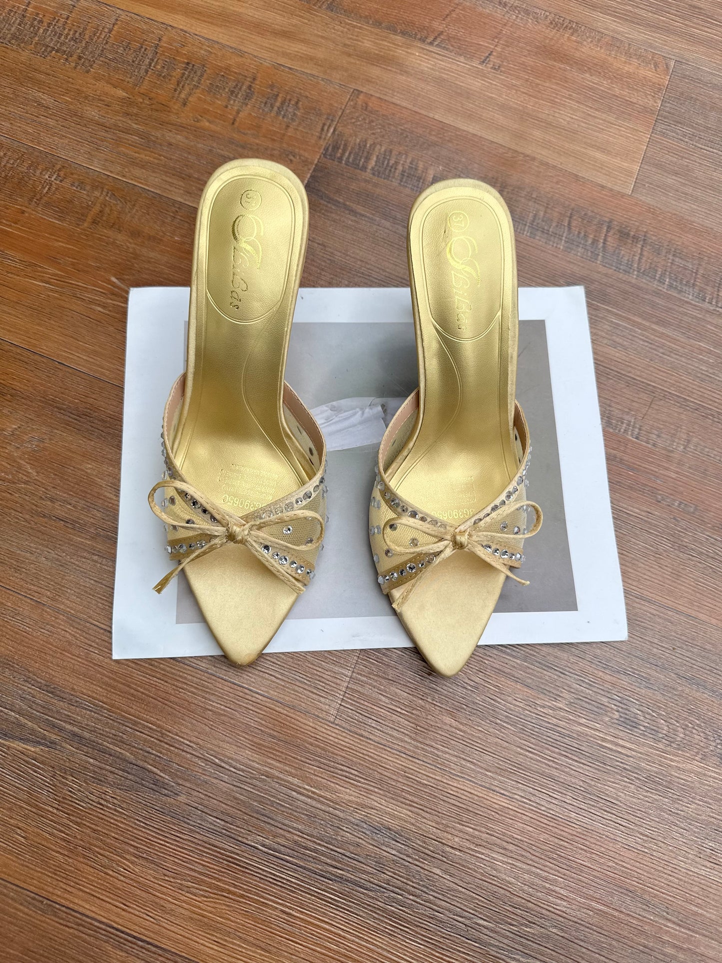 3G stone heels