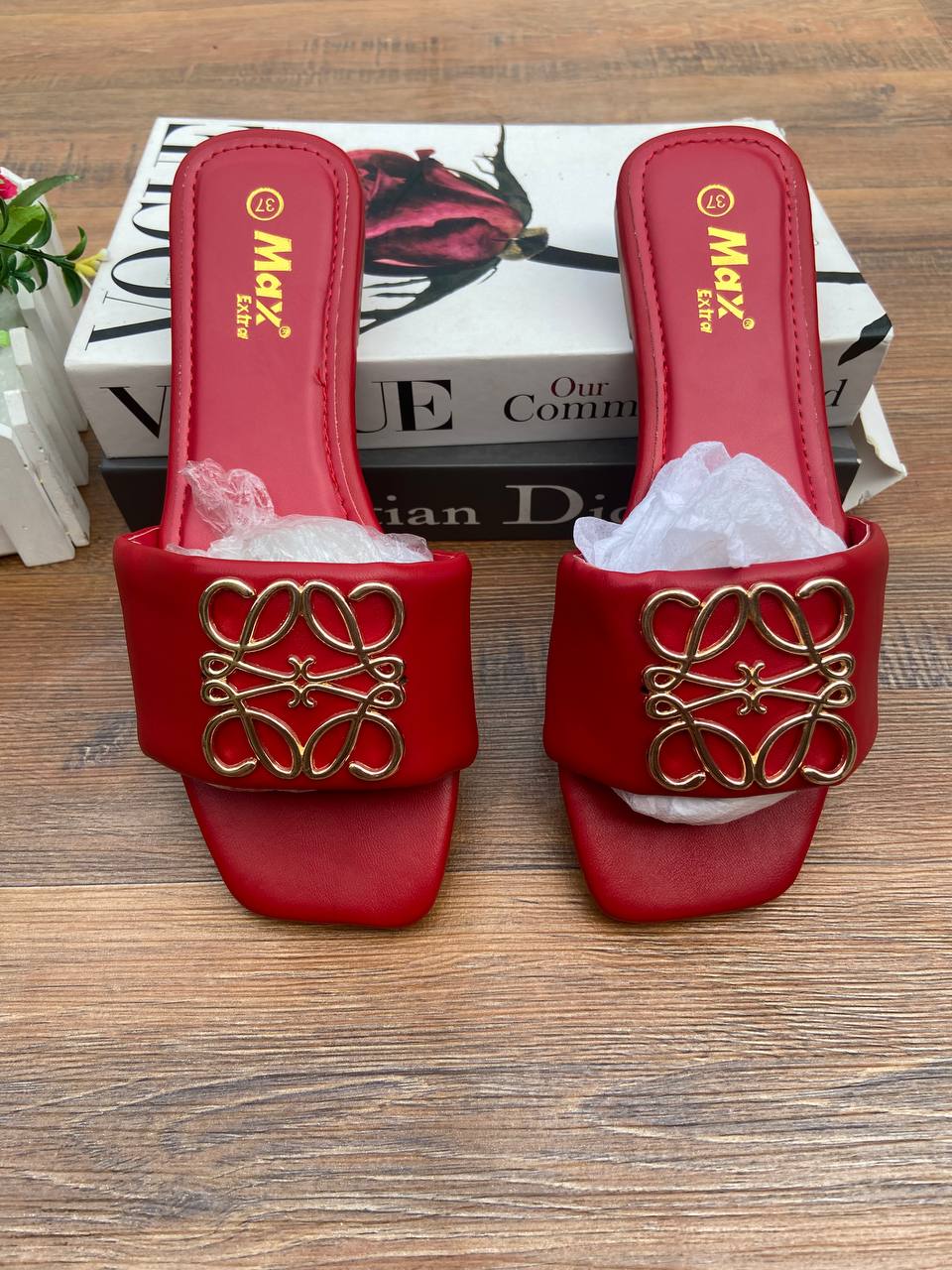 Pinky slippers
