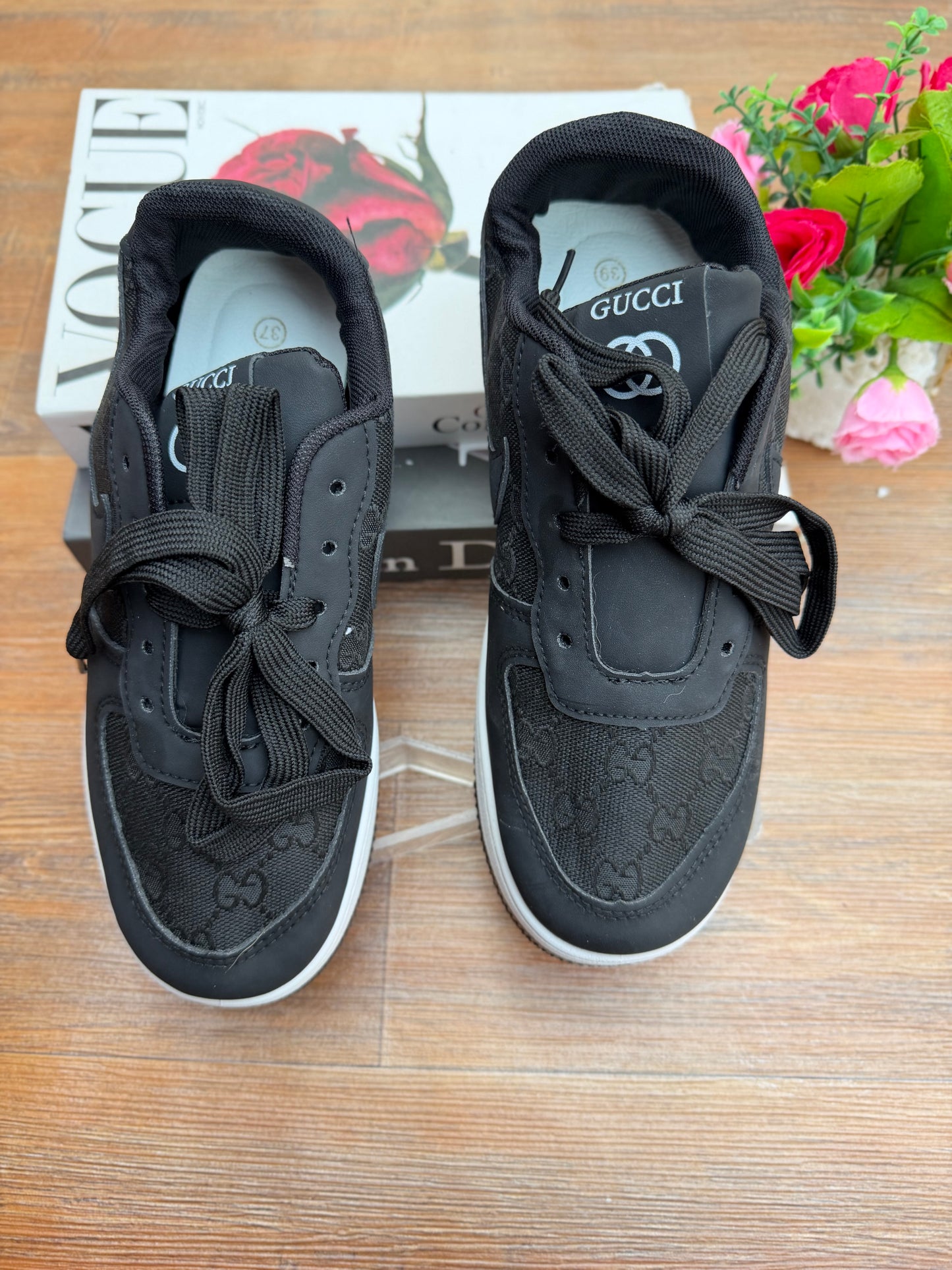 Gucci slippers