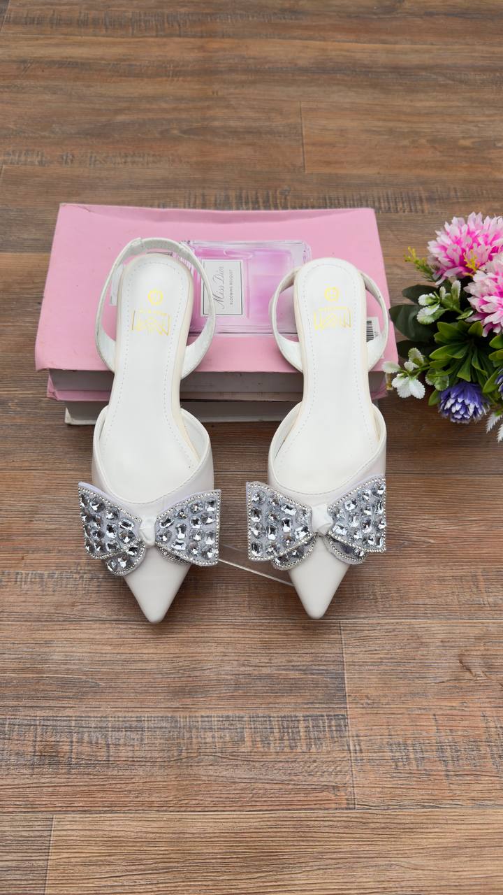 Flat shoe