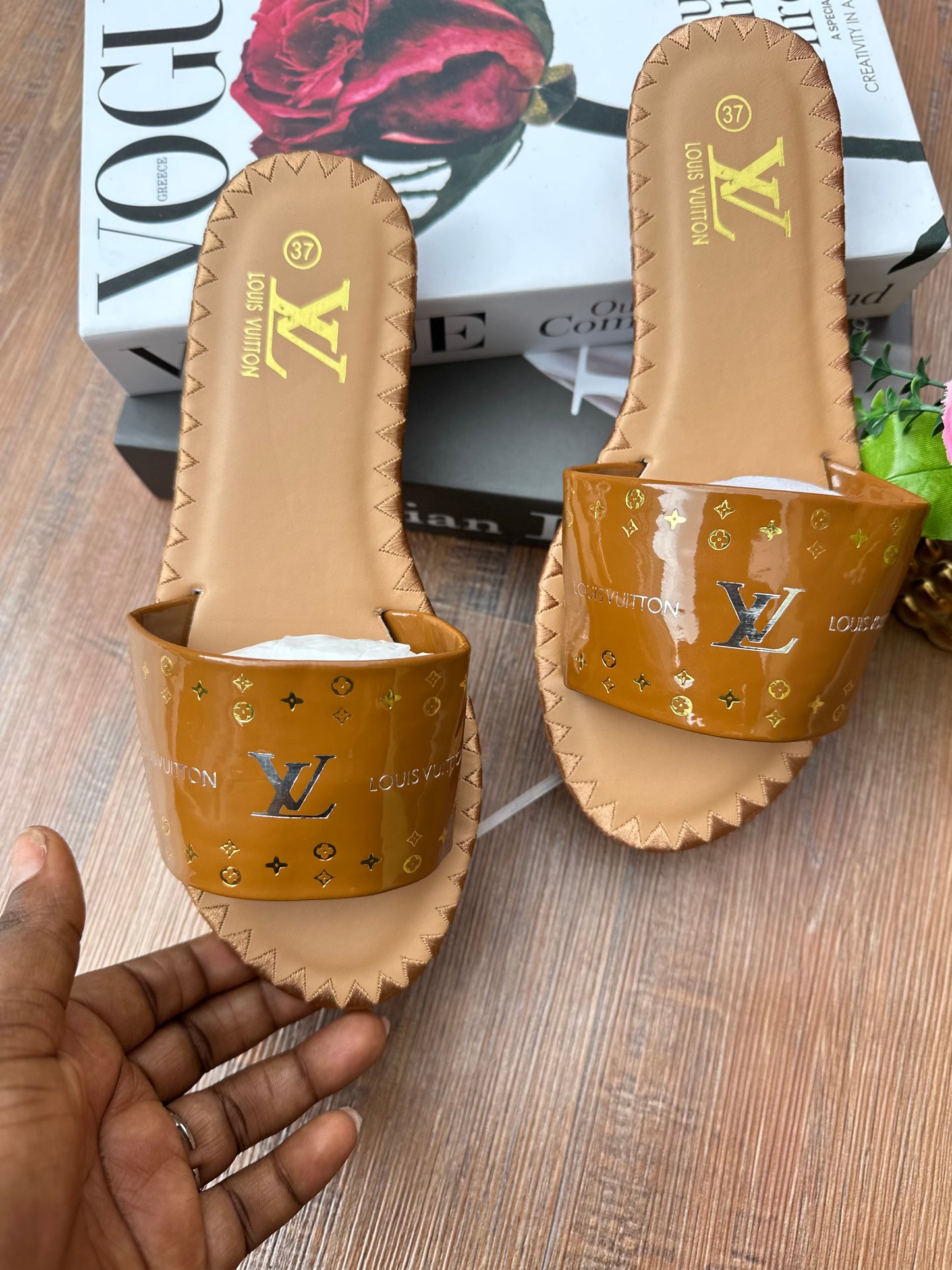 Lv cute slippers