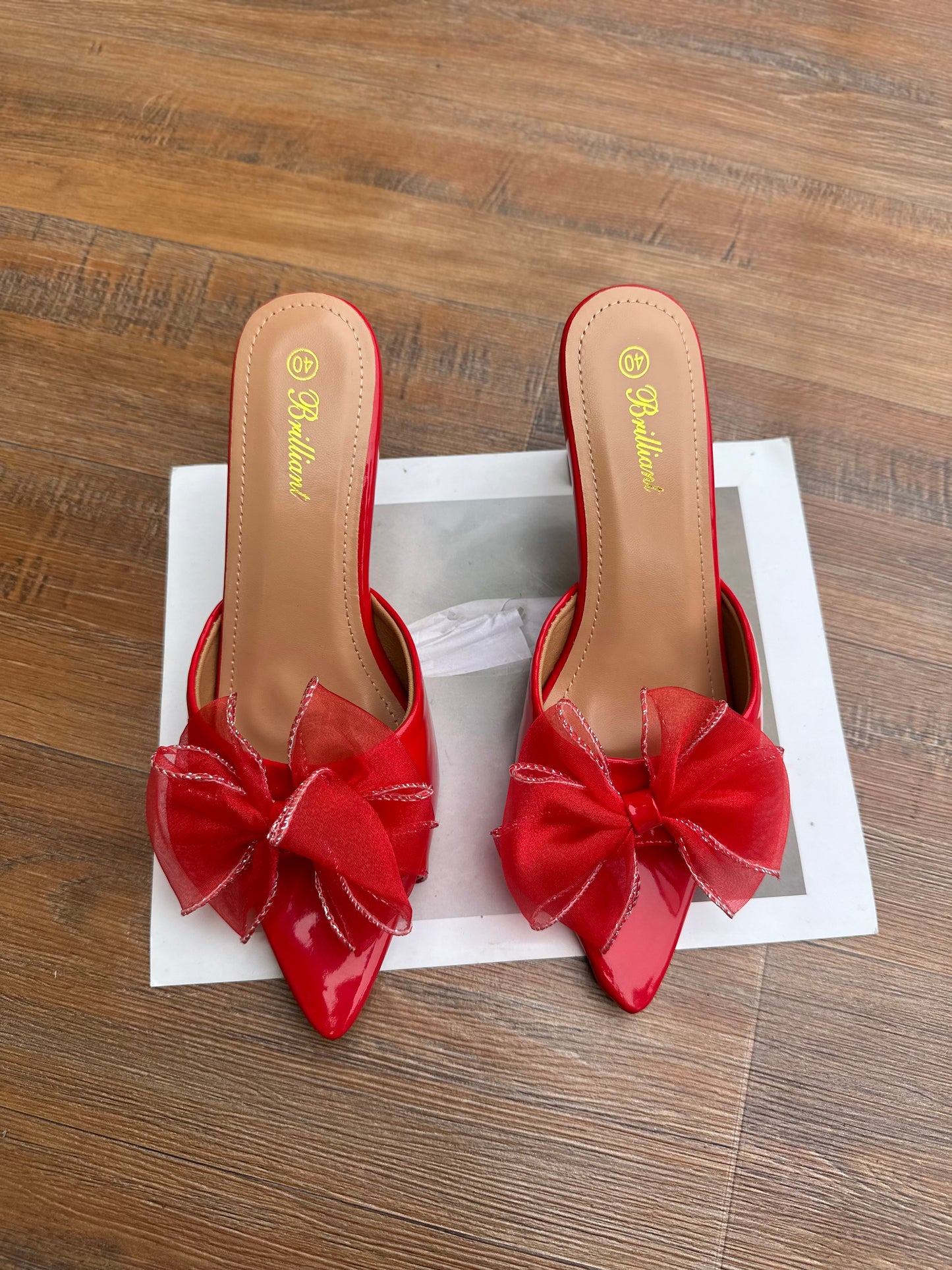 Brilliant bow heels