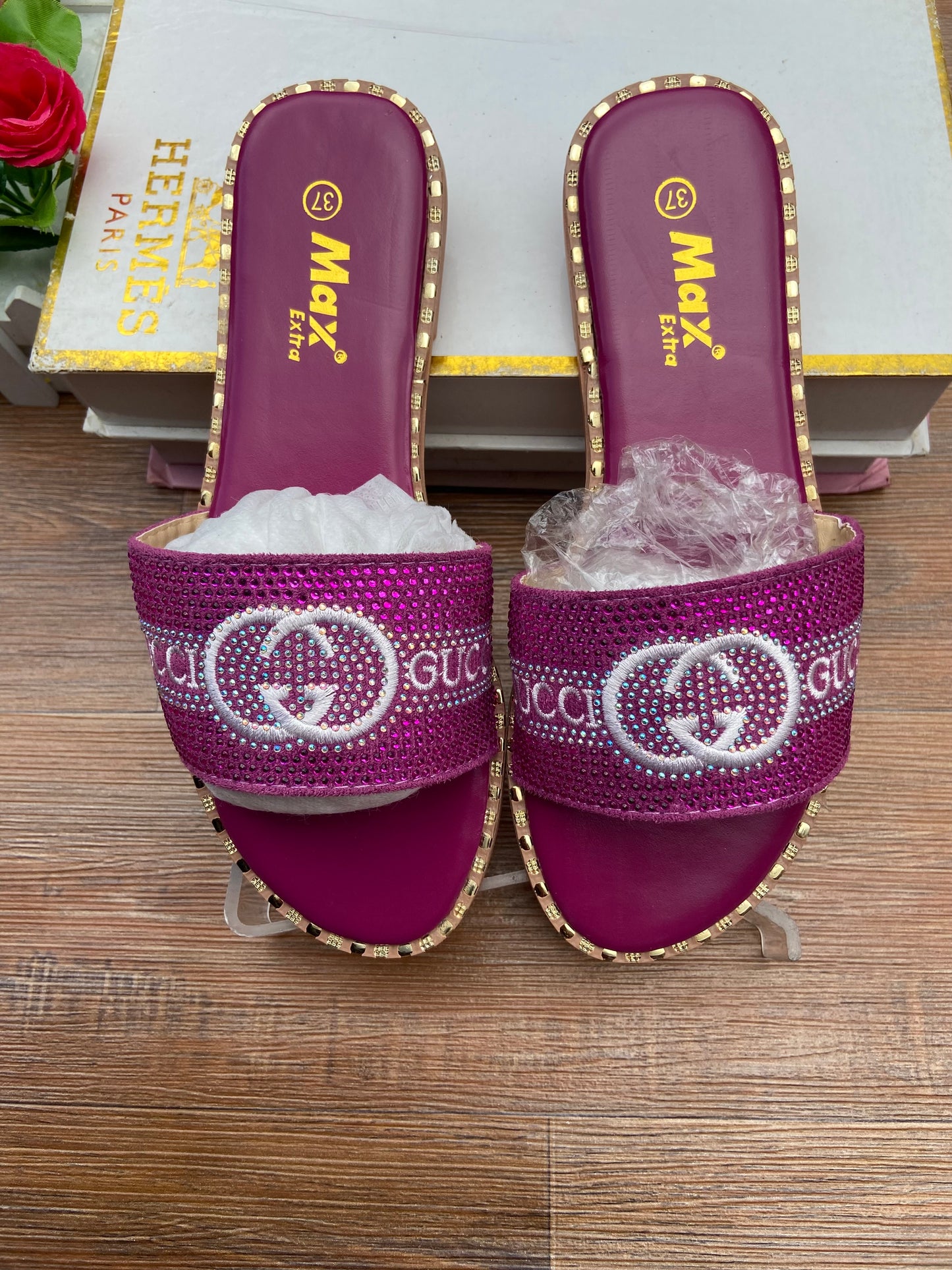 Gucci slippers