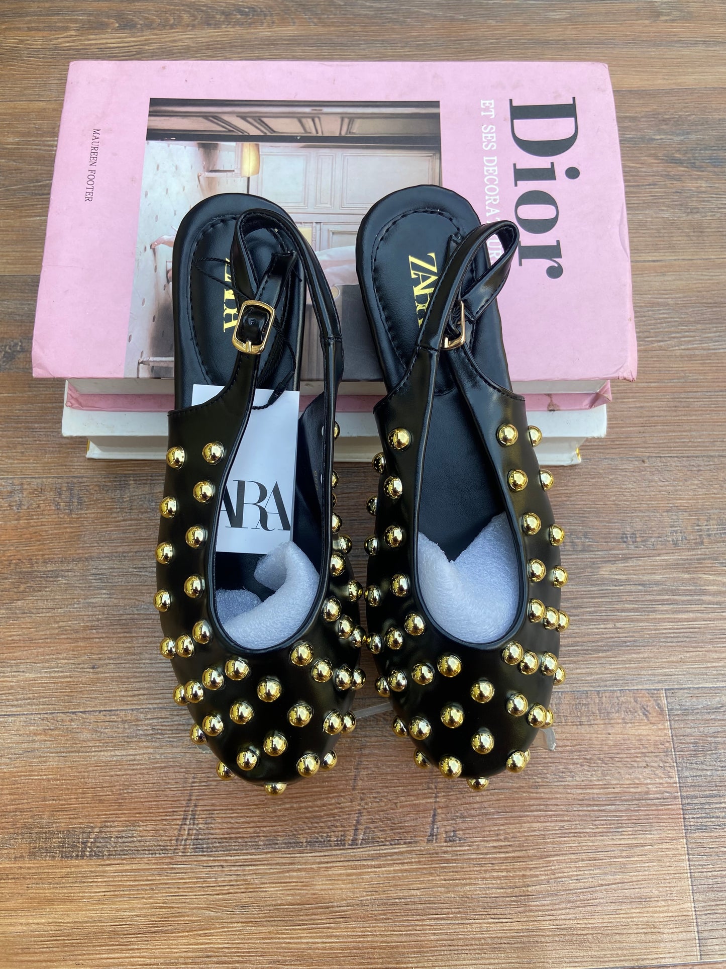 Pearl sandal