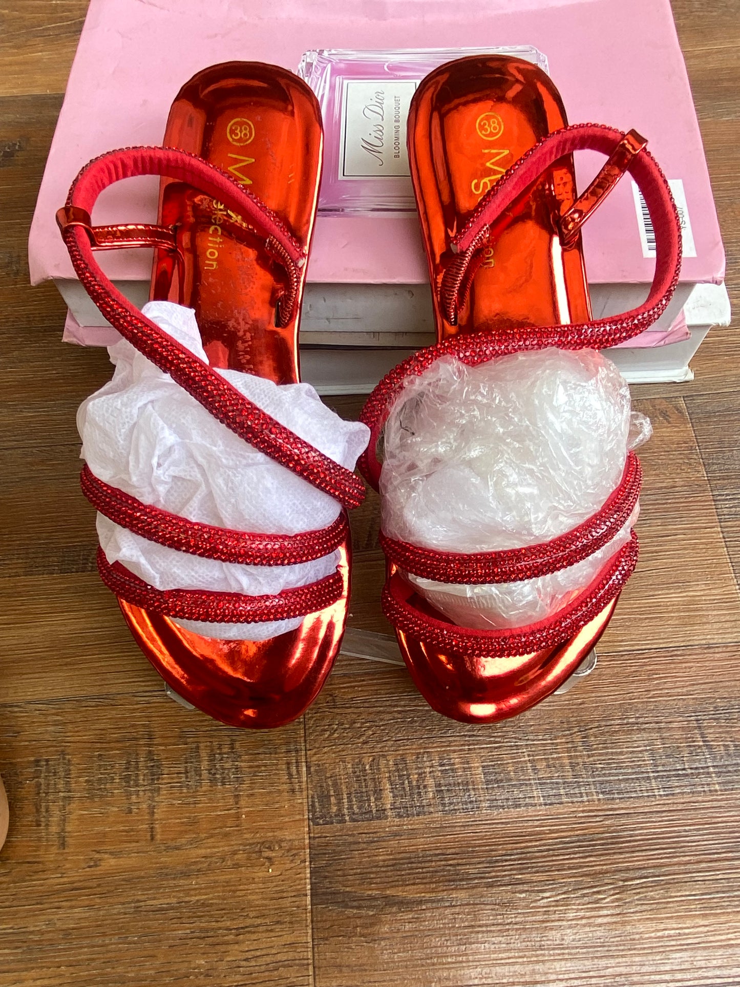 Max sandal