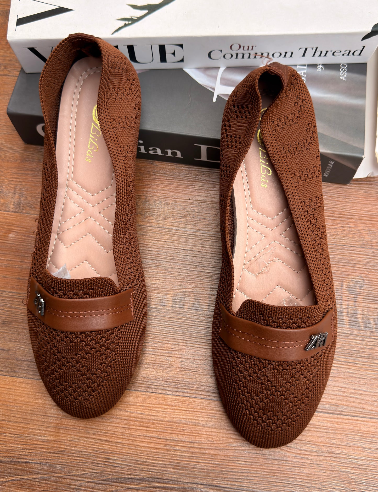 Flat shoe