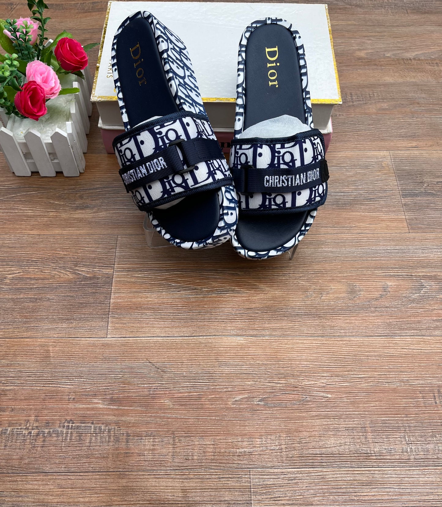Dior platform
