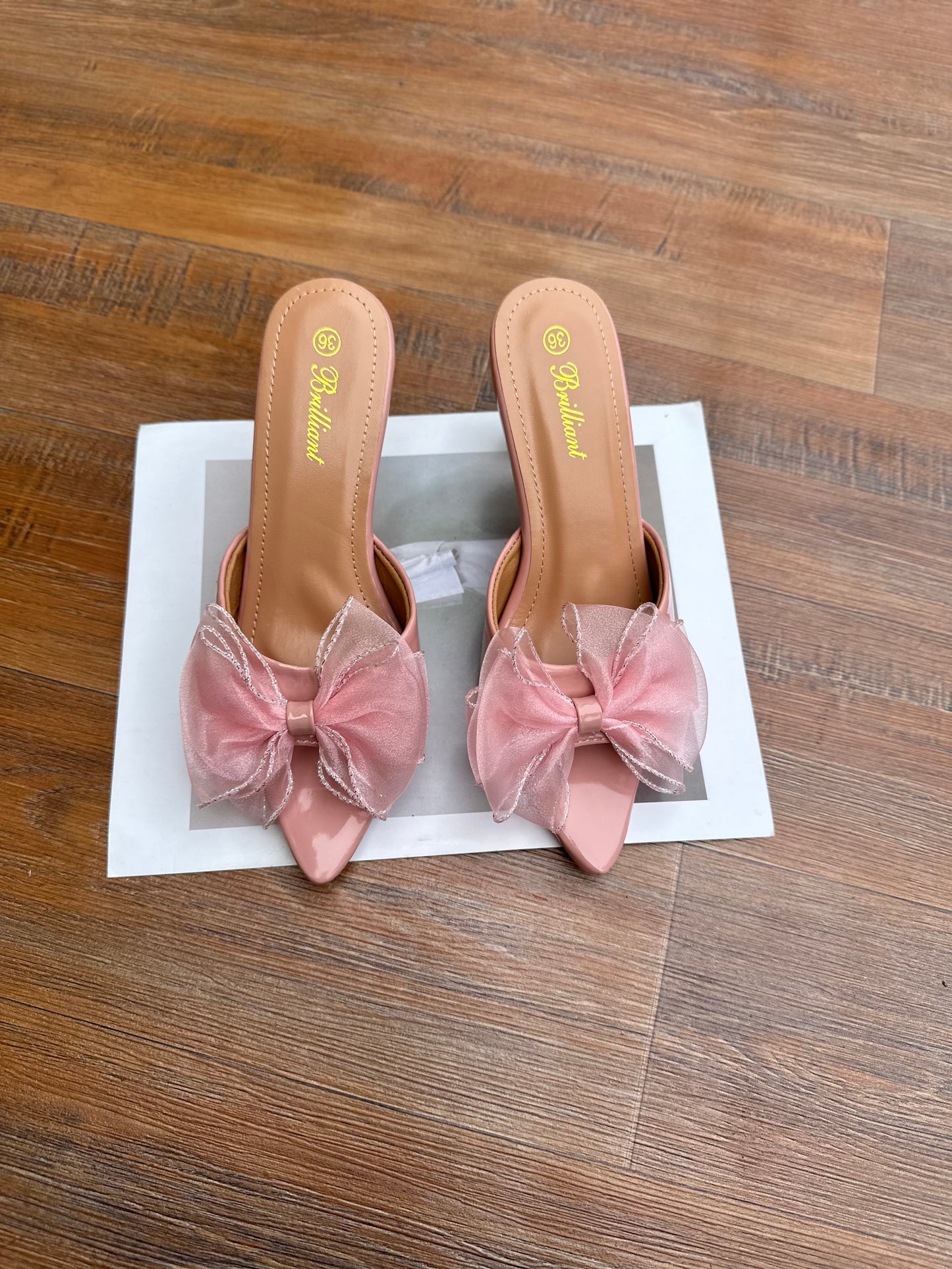 Brilliant bow heels