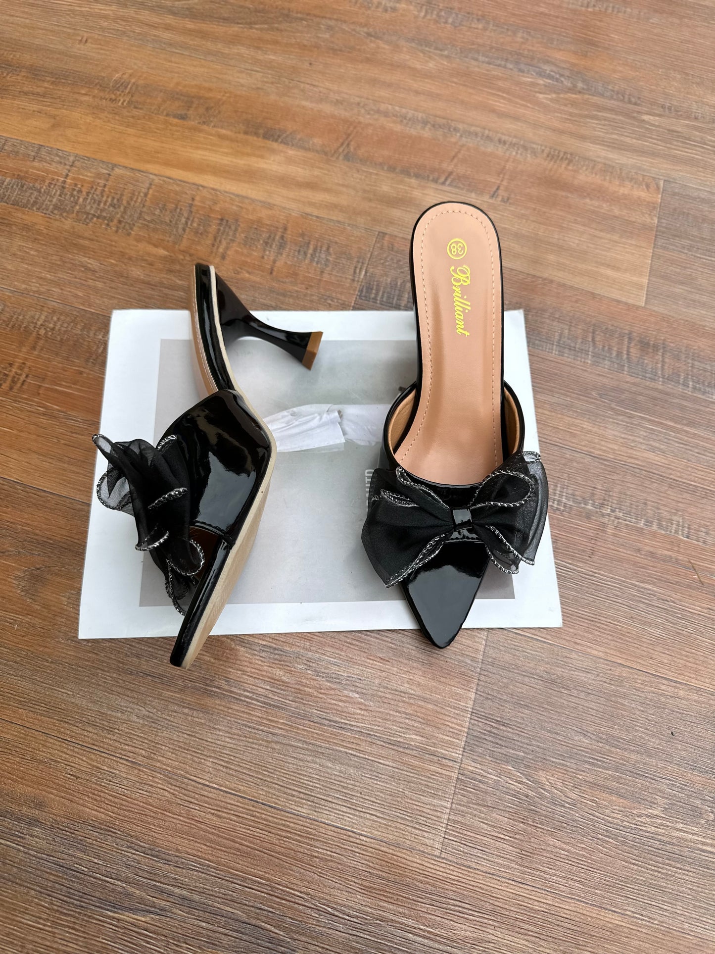 Brilliant bow heels