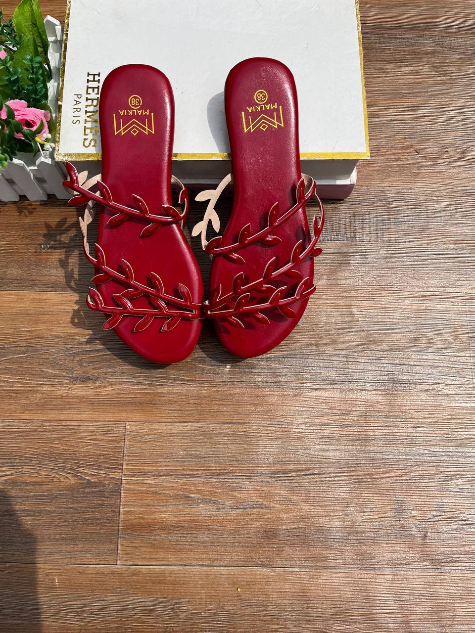 Leaf slippers