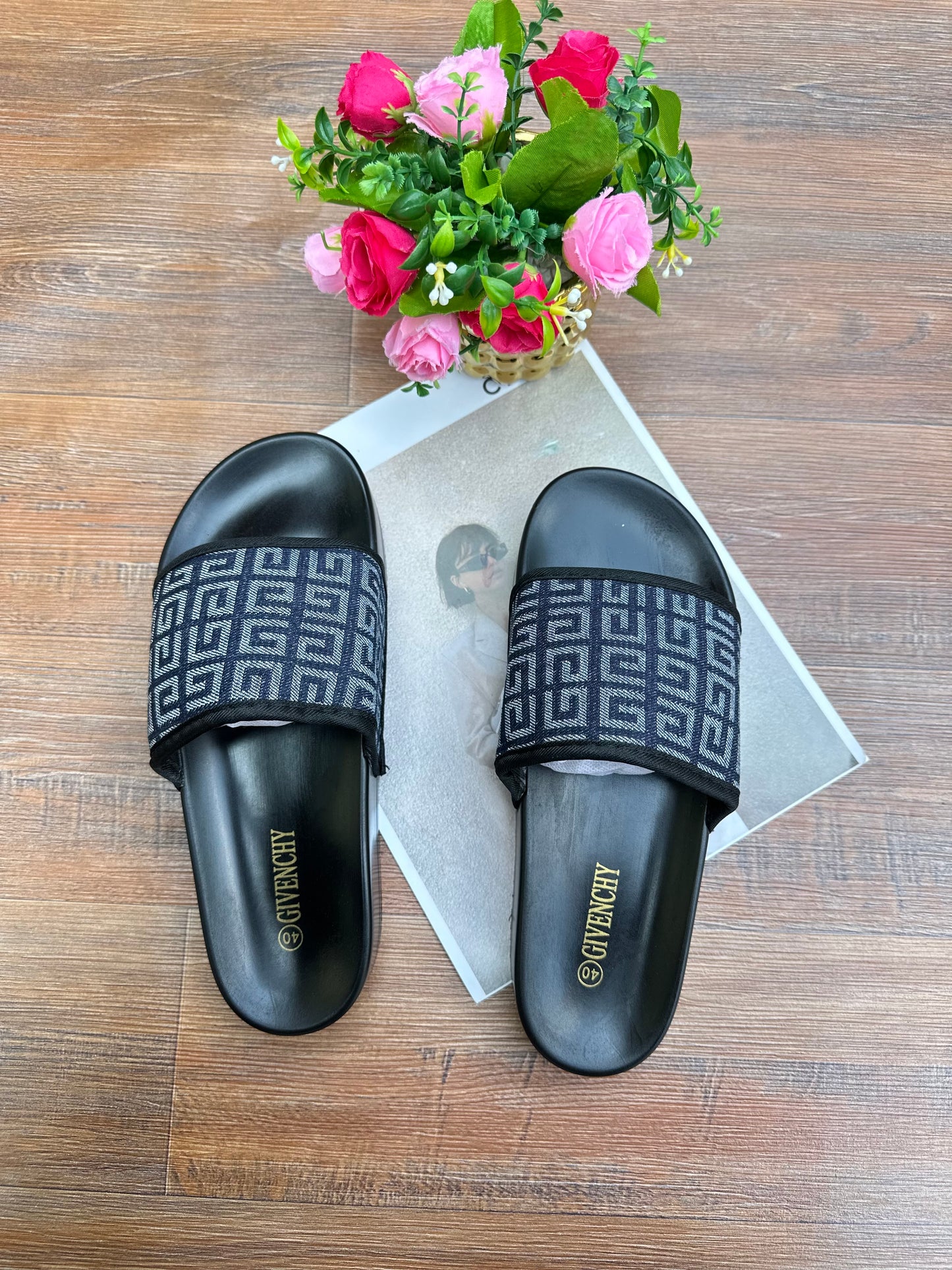 Givenchy men slide