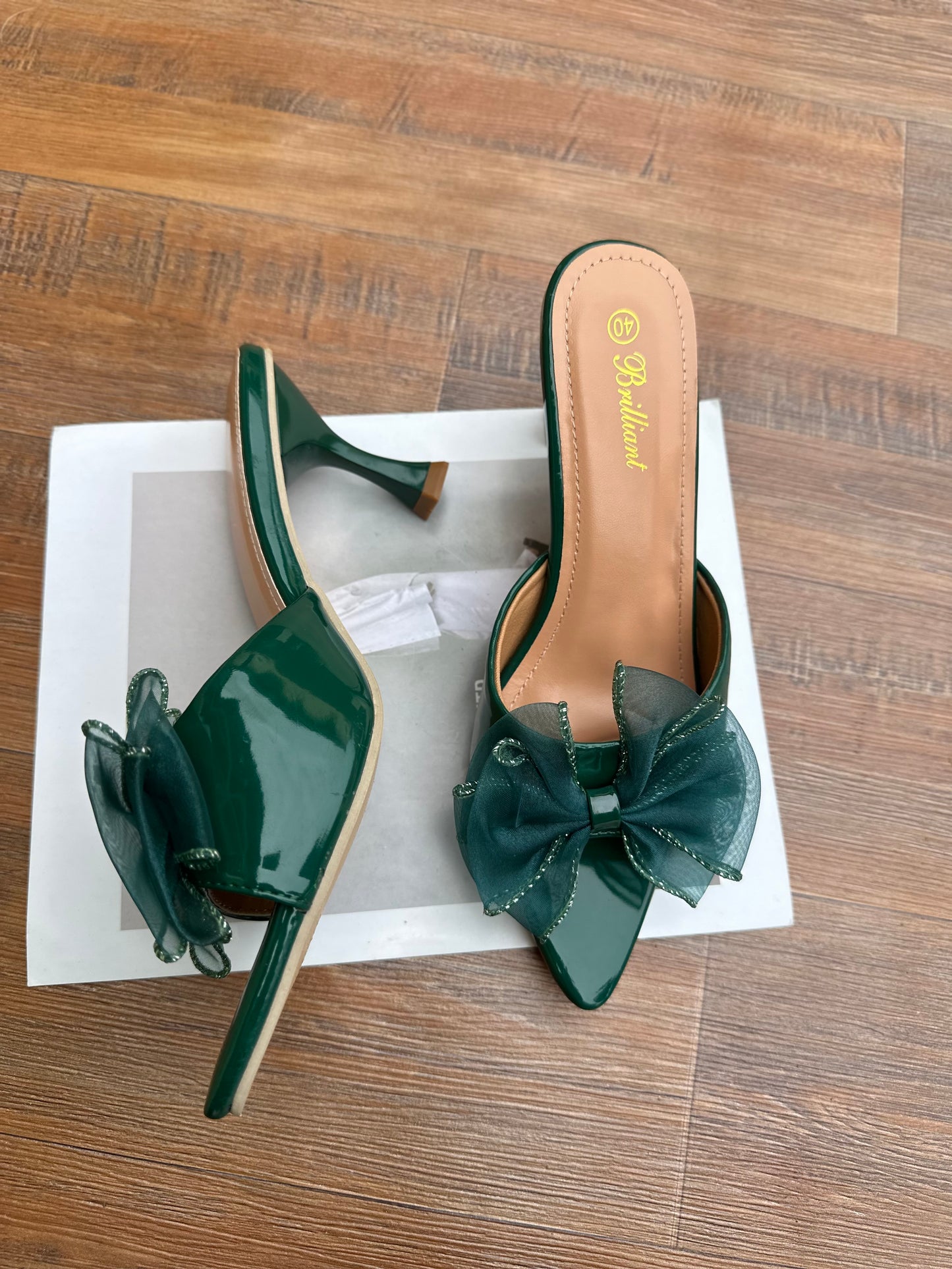 Brilliant bow heels