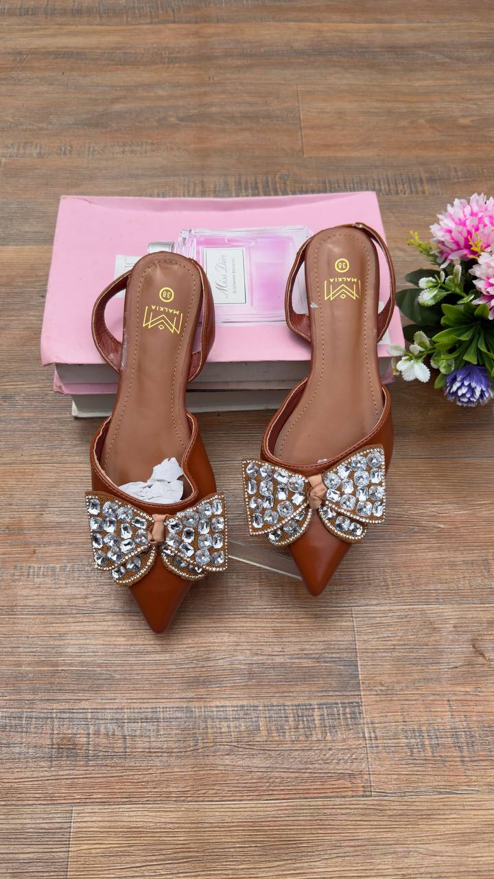 Flat shoe