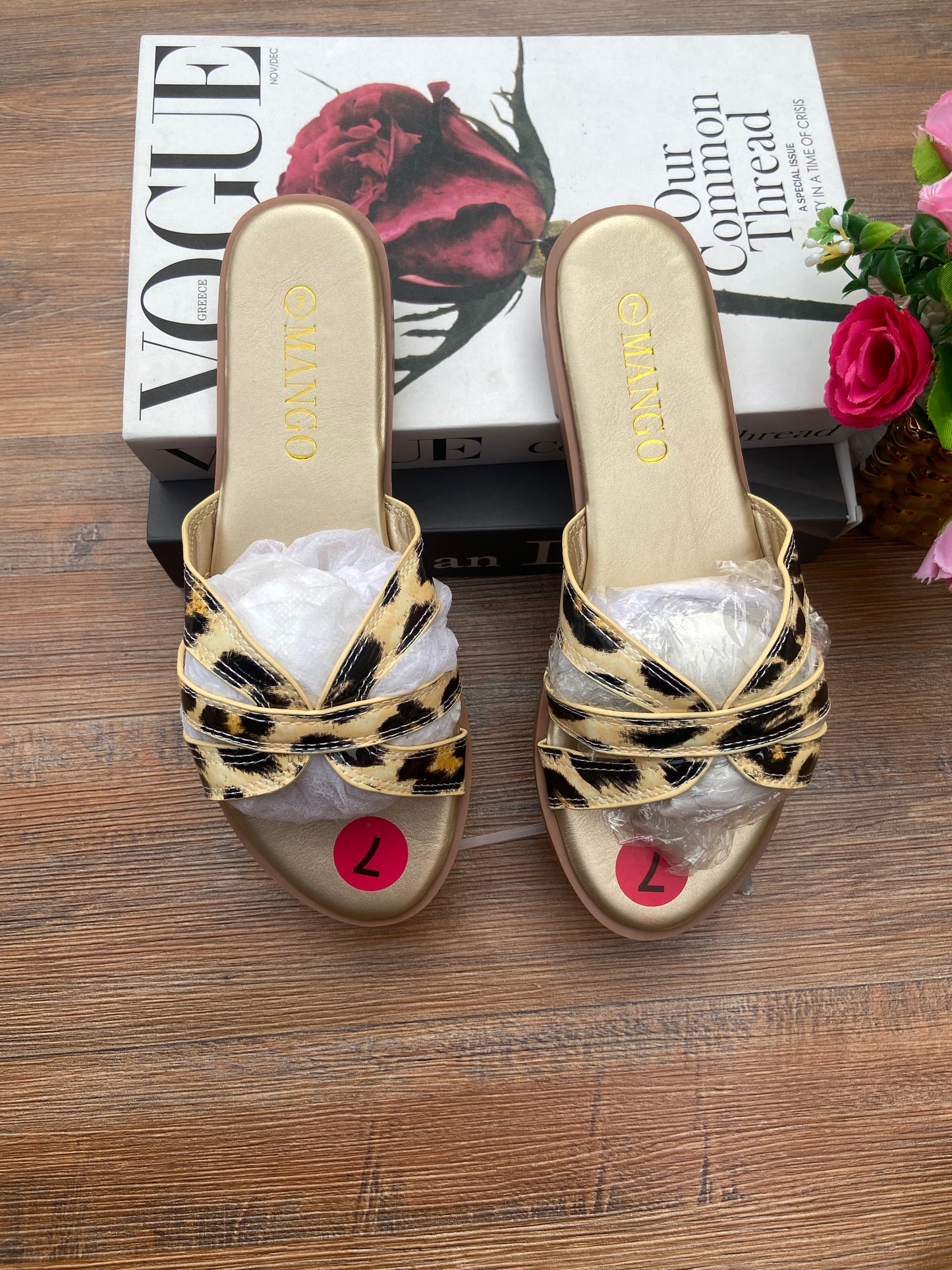 Mango slippers