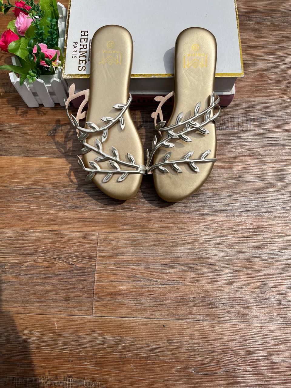 Leaf slippers