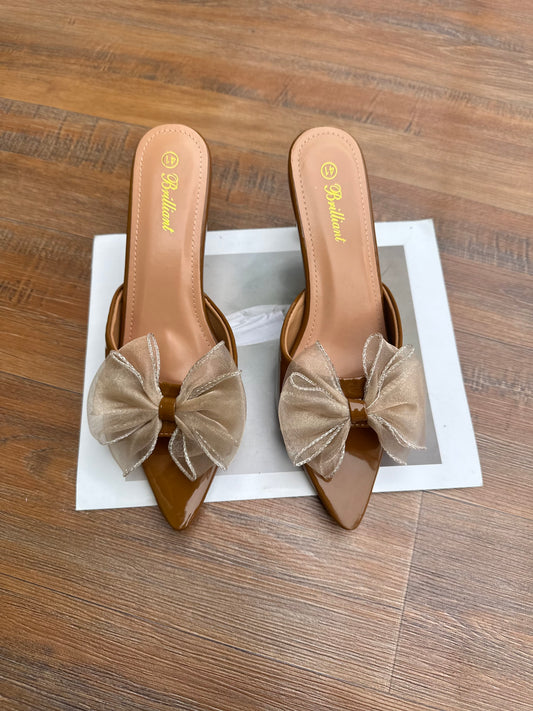 Brilliant bow heels