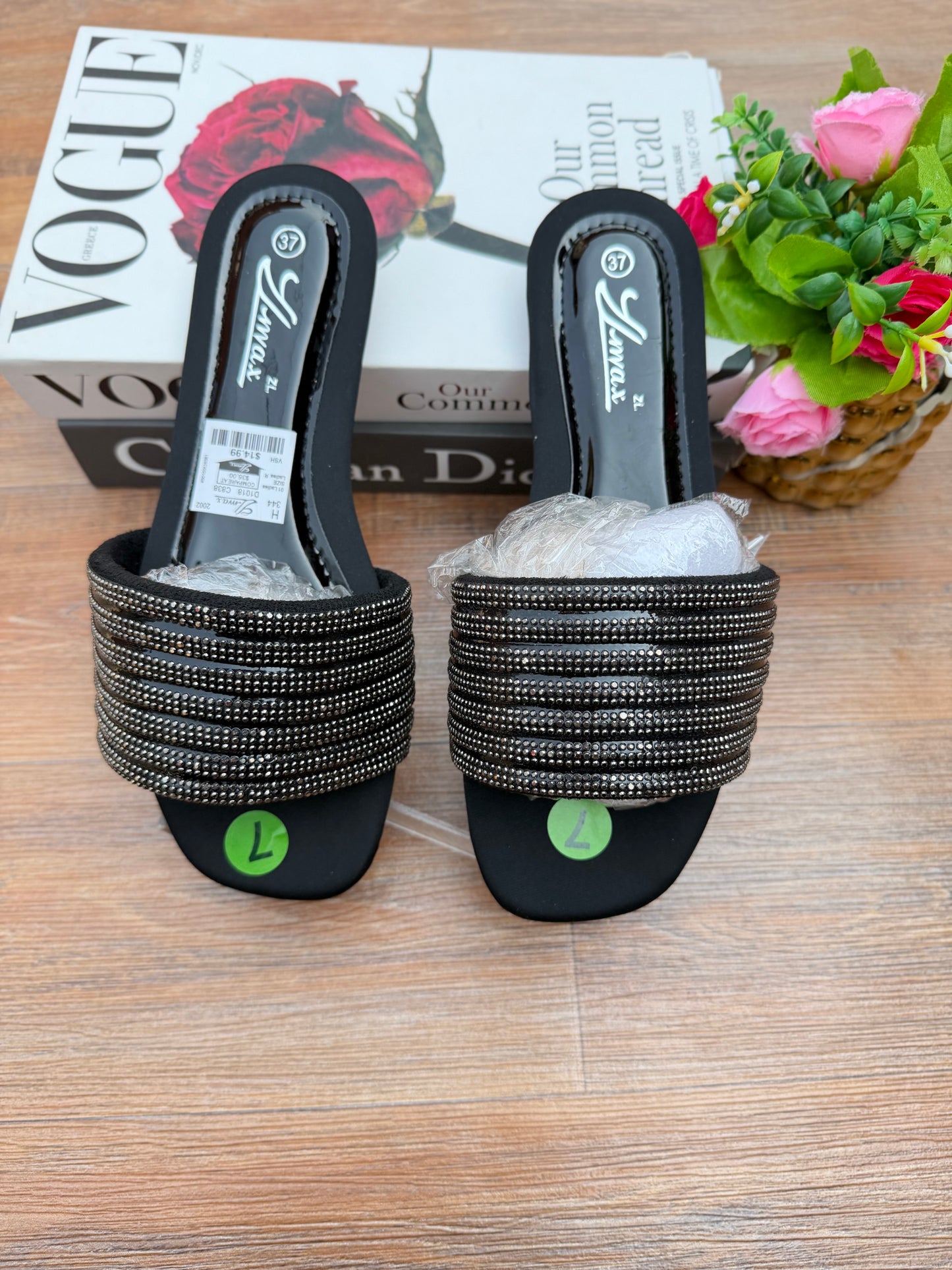 Max slippers